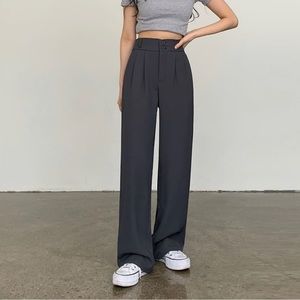 Two-Button High-Waist Wide Slacks (pants) size S (M). New with tag
